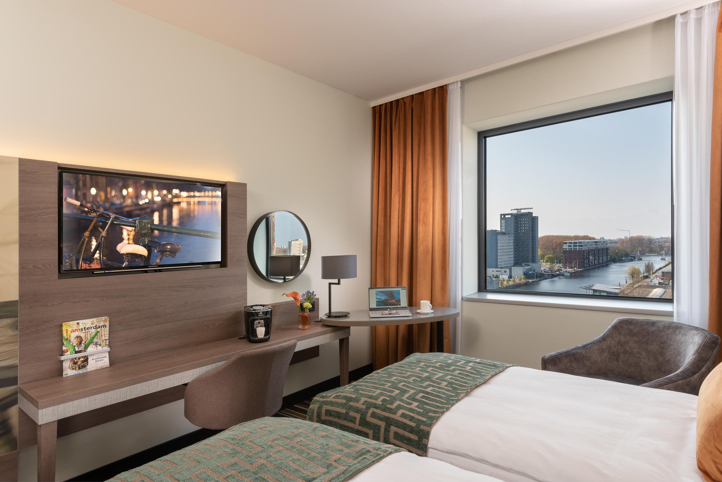 Leonardo Royal Hotel Амстердам Экстерьер фото